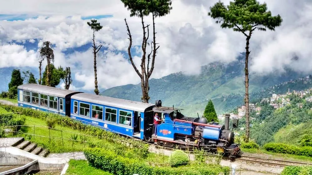 Azamgarh to Darjeeling Tour Package